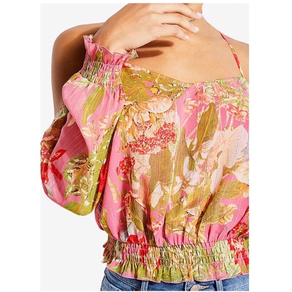 BNWT GUESS top - Picture 6 of 6